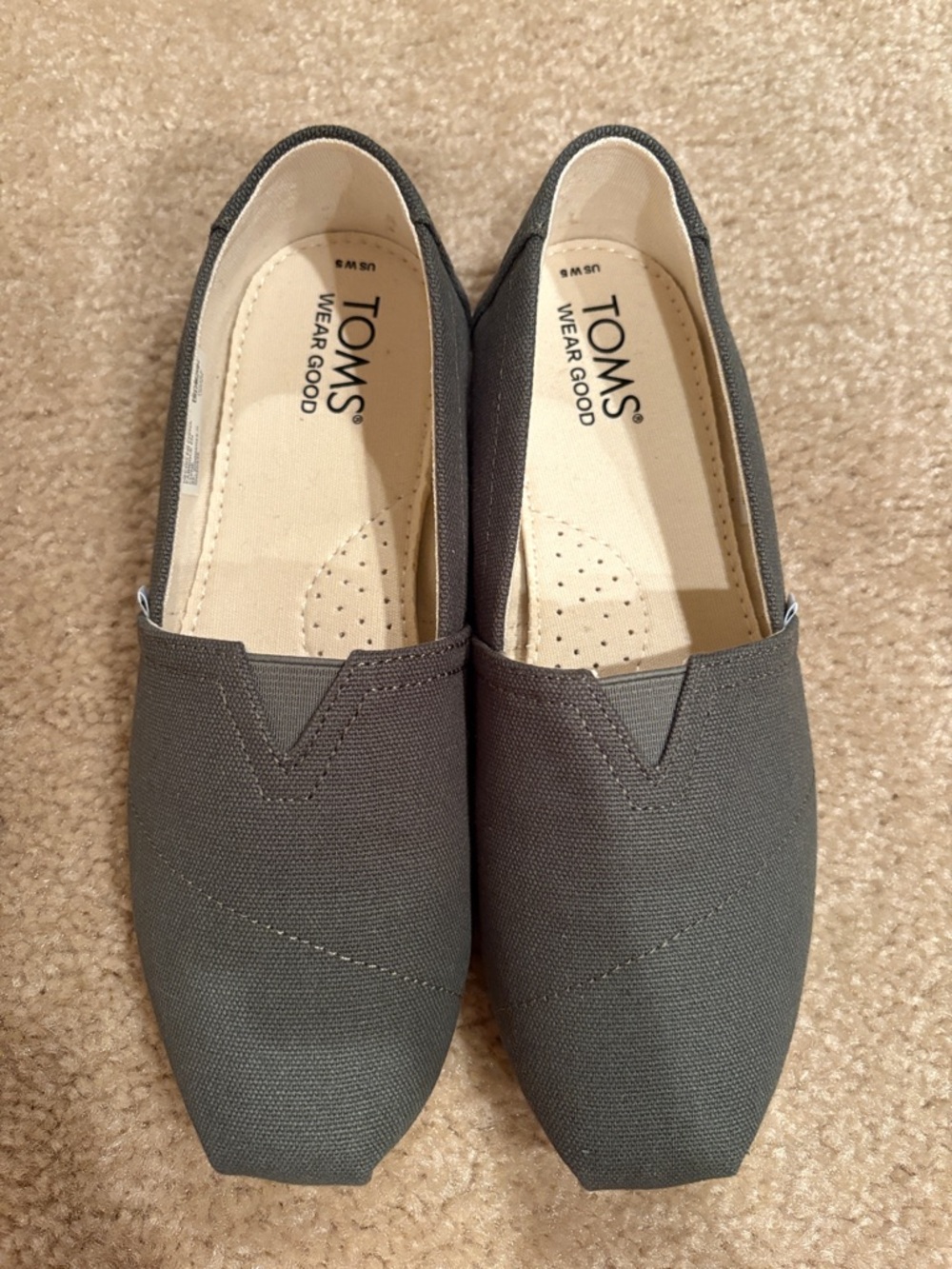 TOMS - Picture 7 of 10